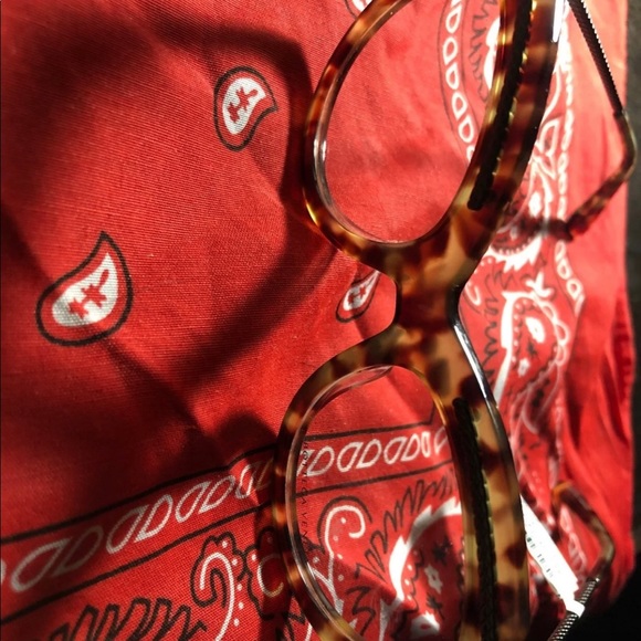 Bottega Veneta Glasses - Picture 4 of 8